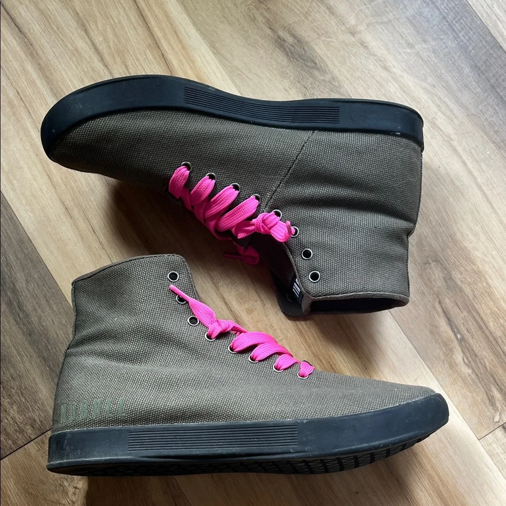 NOBULL Canvas Trainer High Ivy Black Gum Sole Women’s 8 (Men’s 6.5) EUC - Picture 5 of 9
